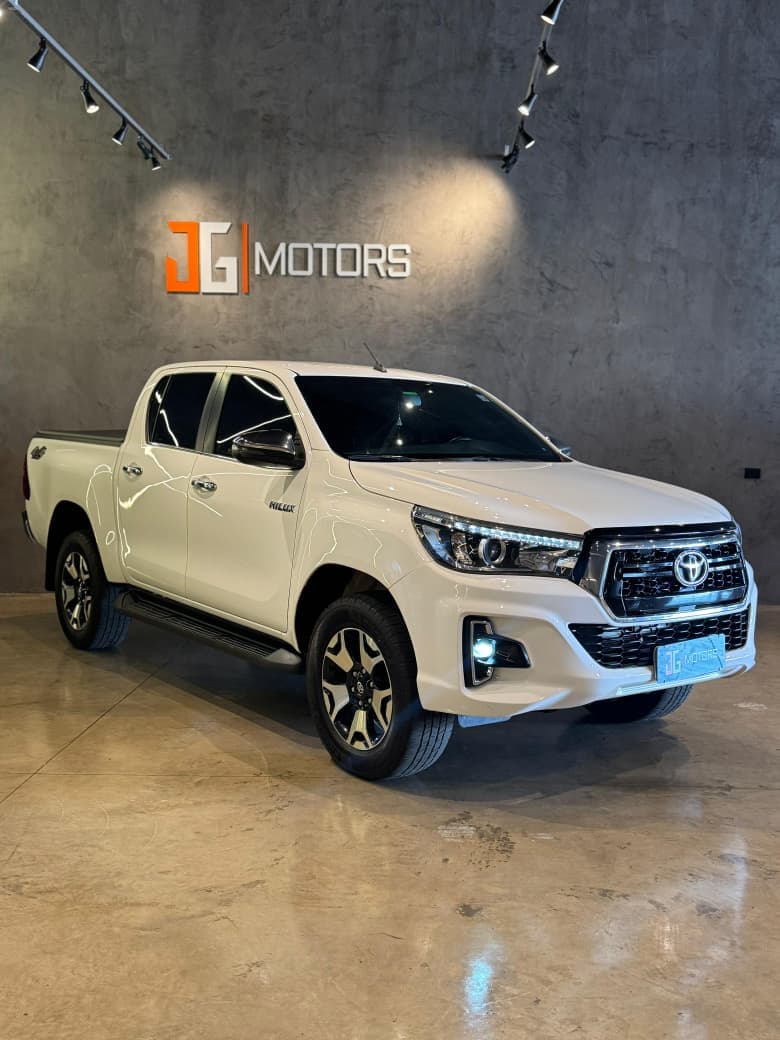 Toyota Hilux 2.8 Turbo Diesel SRX - Foto 1