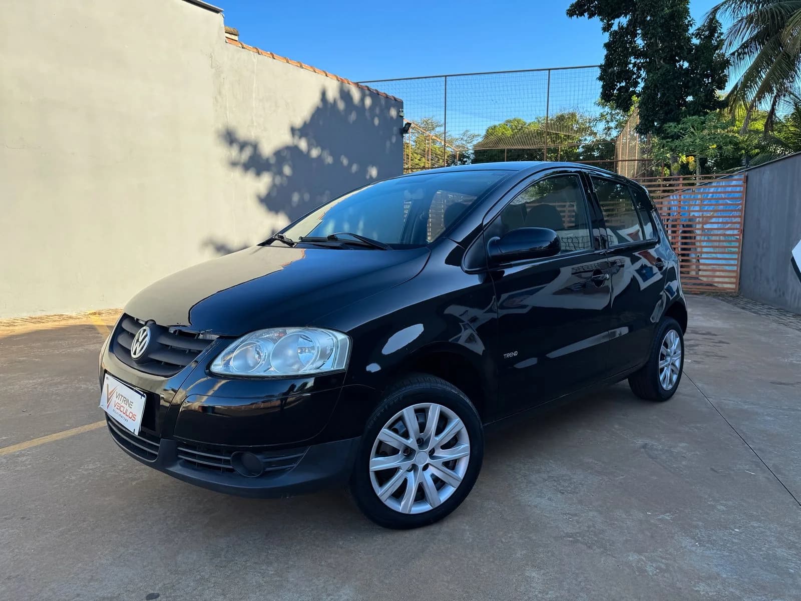 Volkswagen Fox 1.0 City Mi/ 1.0Mi Total Flex 8V 5p - Foto 2